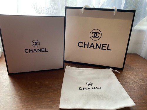 Chanel gift boxes bags white - gift,