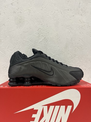 Nike shox triple black size - shox, r4