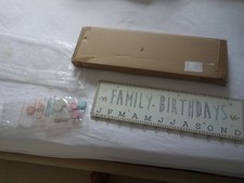 Wall hanging wooden family/friends calendar birthday reminder, 24 discs 6 colour