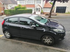 1777181 Left Front Fender Ford