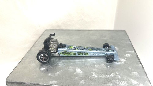 Hot wheels dragster - hot, 2003