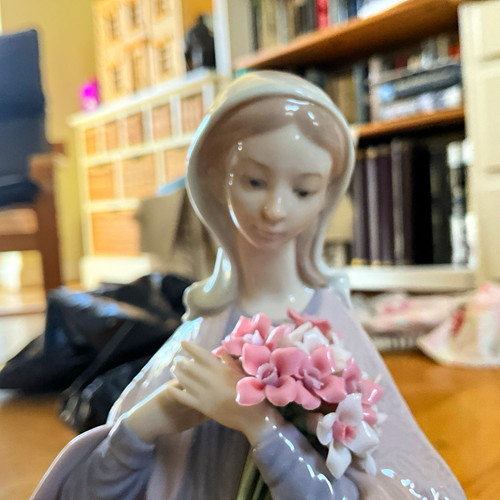 Lladró our lady with - lady, flowers