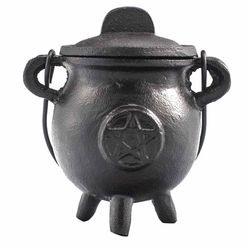 Cast iron cauldron with - cast,