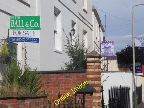 Photo 12x8 estate - 12x8, agents'