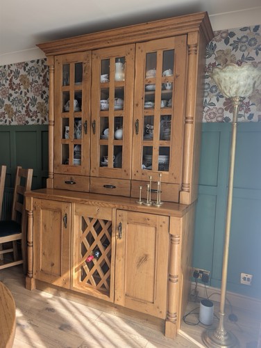 Beautiful oak display cabinet - beautiful,