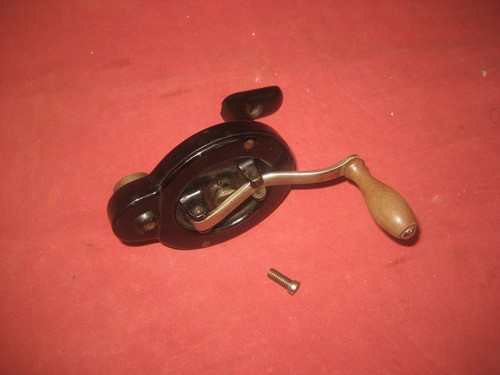 Singer sewing machine winding