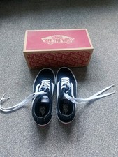 VANS Black/White Kids Size 2