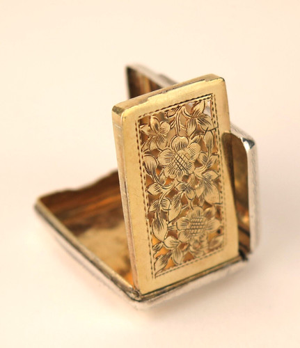 Georgian silver vinaigrette