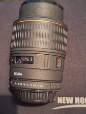 Sigma 105mm f/2.8 D EX DG