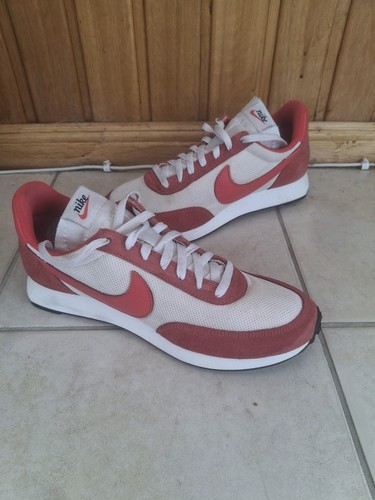 Nike tailwind size 9 - nike,