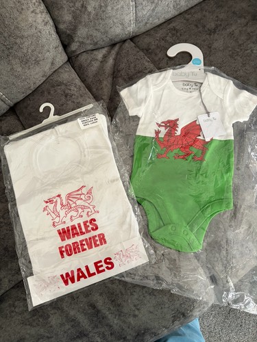 Baby welsh months white - welsh,