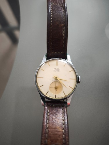 Vintage 1950s smiths astral - vintage,