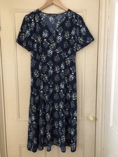 Bonmarche Floral Navy Blue Dress Size 12 Preworn Good Condition
