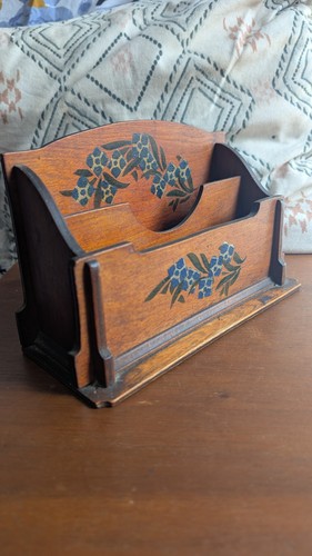 Vintage art deco - wooden, letter