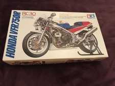 Tamiya Honda VFR750R RC30 112 Scale Bike Kit