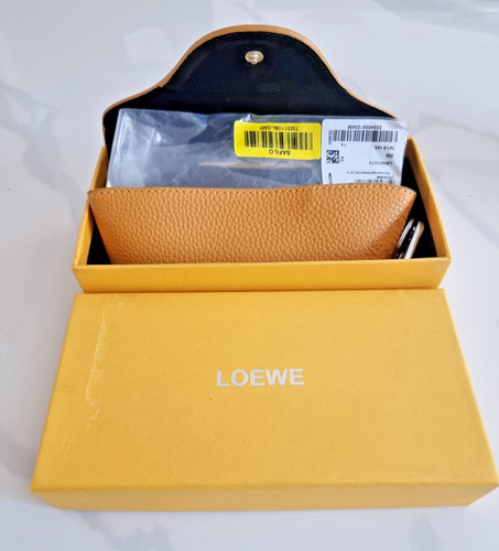 Loewe woman shield sunglasses - loewe,