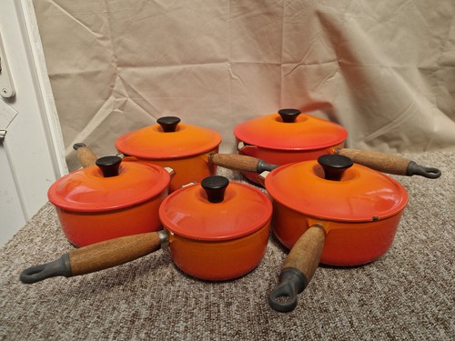Creuset cast iron - cast,