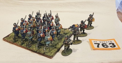 25mm medieval swordsmen x24 - swordsmen.,