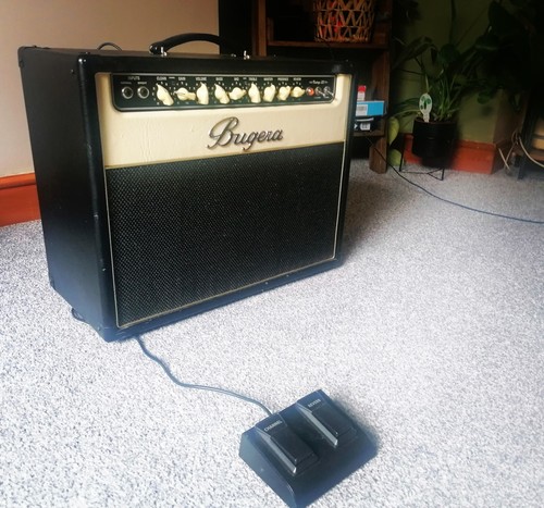 Bugera v22 guitar amplifier - v22,