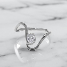 1.00 Ct IGI Lab Created Oval