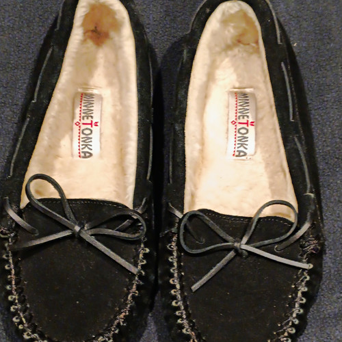 Minnetonka women black - minnetonka, women’s