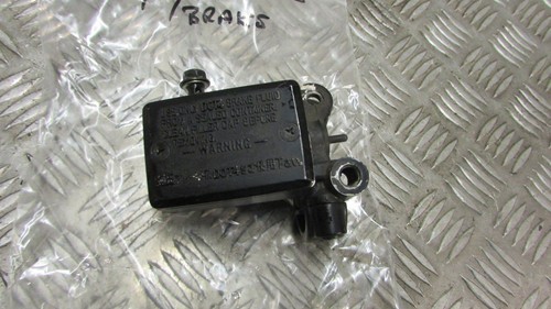 Yamaha tdm 900 brake master - tdm,