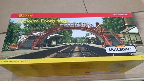 Hornby r8641 platform - hornby,