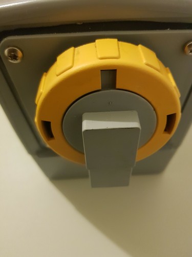 Metal interlocked switch - metal,