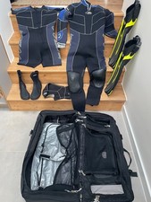 SCUBA BUNDLE INCL FULL WETSUIT,SHORTIE,FINS,DIVE BOOTS, HOOD&BODYGLOVE DIVE BAG 