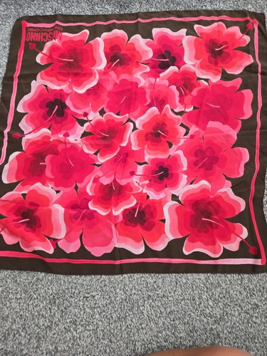Moschino square scarf 66×66