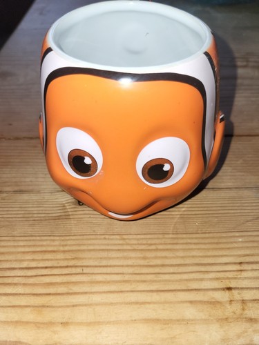 Disney store finding nemo - disney, 3d