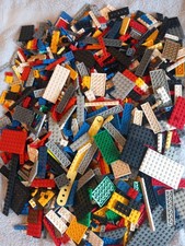 2. 279 kg assorted lego