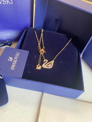 Swarovski dazzling swan - dazzling,