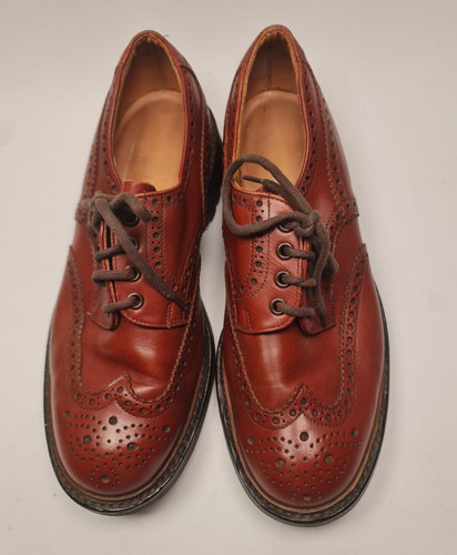 Dapper dresser alert hoggs - dresser,