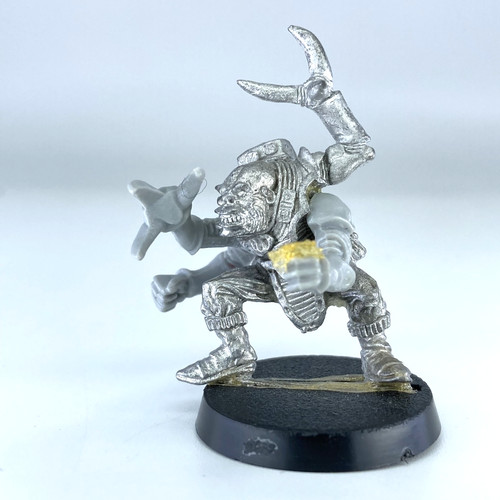 Genestealer hybrid rogue - -,
