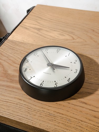 Magneta slave clock - magneta,