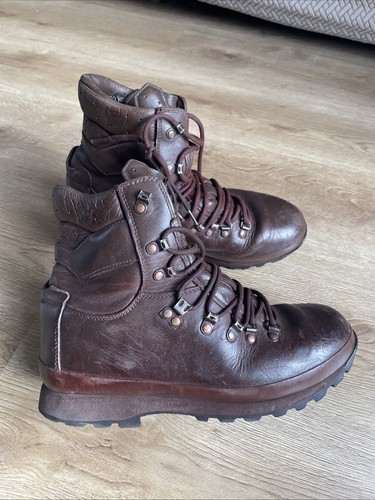 Altberg defender boots size - , 9m