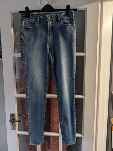 Mid blue wash - mid,