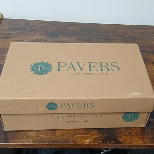 Pavers women black - pavers, patent