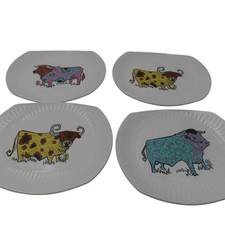 English Ironstone Beefeater Plates Set of 4 Used