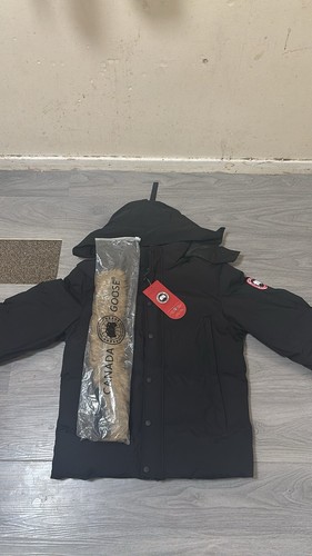 Canada goose wyndham - black, red
