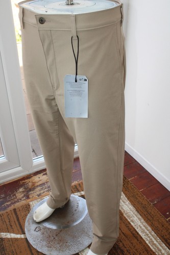 Bnwt levi chino pants - levi's,