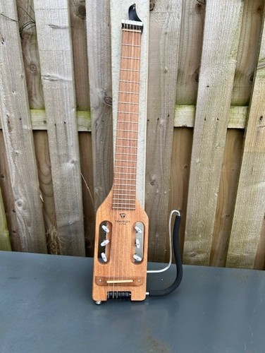 Traveler guitar - traveler,