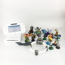 Wii U Console Bundle - 8GB White - Skylanders Trap Team + Figures