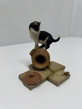 Sherratt & Simpson figurine titled "Kitten Balancing on Storage Jar