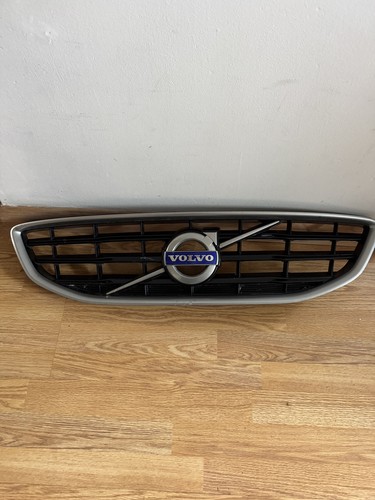 Volvo v40 grill - ,