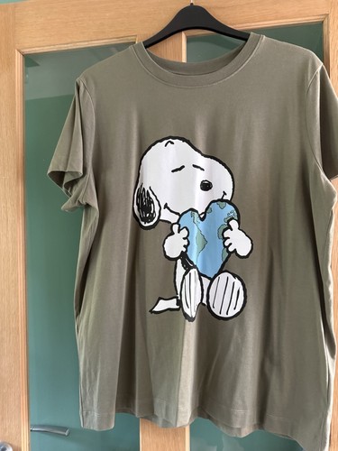Women snoopy khaki green t - snoopy,
