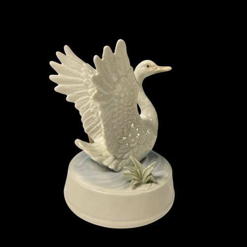 Vintage otagiri swan - swan,