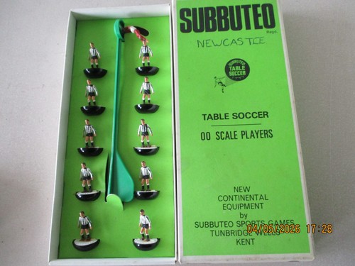 Subbuteo heavyweight team - heavyweight,