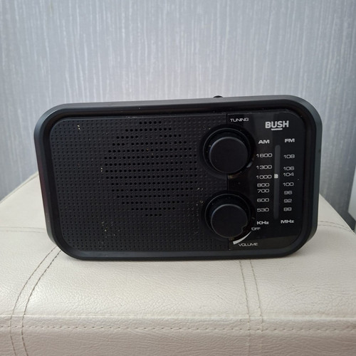 Bush 206 portable fm - bush, am/fm